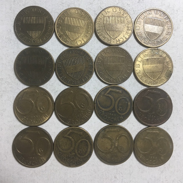 เหรียญสะสมต่างประเทศ  ปีเก่าสวยงาม เหรียญละ 10 บาท