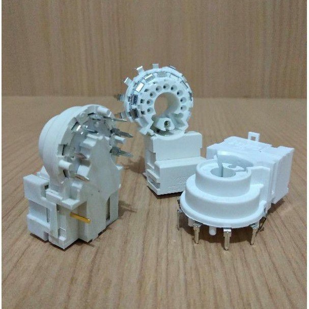 CRT 7PIN 9PIN SOCKET (MIN ORDER)/ CRT TV SOCKET