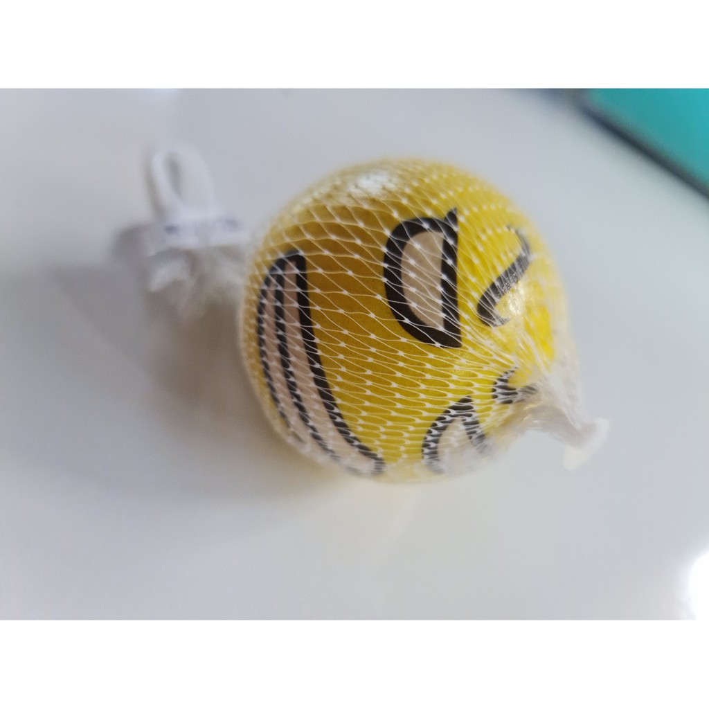 ลูกบอล Emoji  ขนาดเส้นผ่าศูนย์กลาง 5cm   มีให้เลือกหลายแบบ  จำนวน 1 ลูก