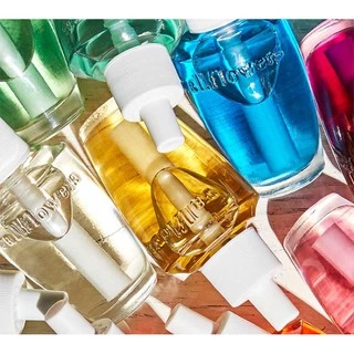 Wallflower Bath & Body Works Refill มีหลากหลายกลิ่นให้เลือกใช้ตามความชอบ หรือตามแต่ความต้องการสร้างบรรยากาศของห้อง