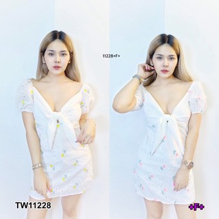 SS11228 Dress เดรสปักลูกไม้ผูกอก