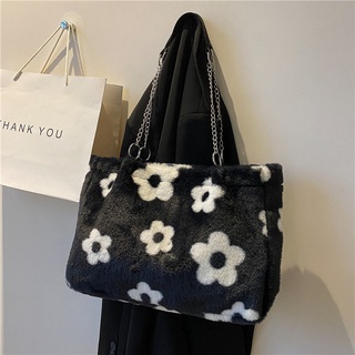 💥Hot sale🎊👜Large capacity bag 2021 new bag womens bag fashion shoulder bag furry bag กระเป๋าเดินทาง tote bag