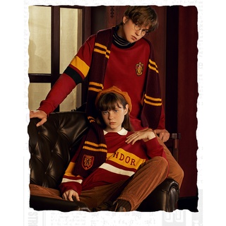 SPAO Harry Potter Collection Polo Short Sleeve Oversize Sweatshirt เสื้อสเวตเตอร์แฮรี่ Quidditch sweatshirt