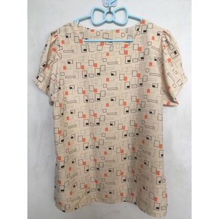 เสื้อทำงานสาวอวบสีเหลืองลายกราฟิก หน้าอก 45 นิ้ว