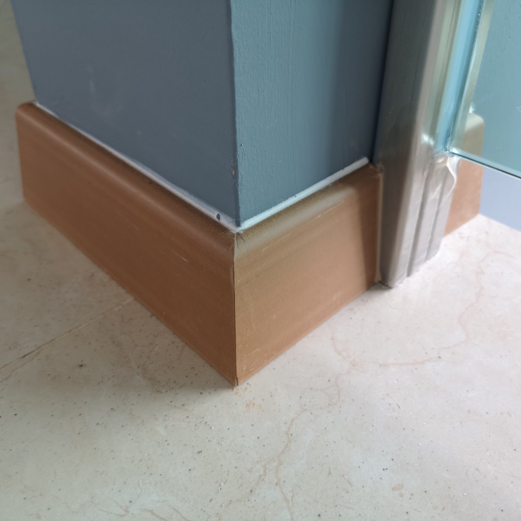 Wpc สเกิร์ตติดผนัง สูง 70 มม.