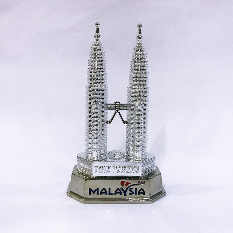 KLCC TWIN TOWER 13CM RESIN SOUVENIR