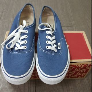 รองเท้า Vans แท้  สวยมากเท้าเบอร์ 34-38 กำลังสวยคะ