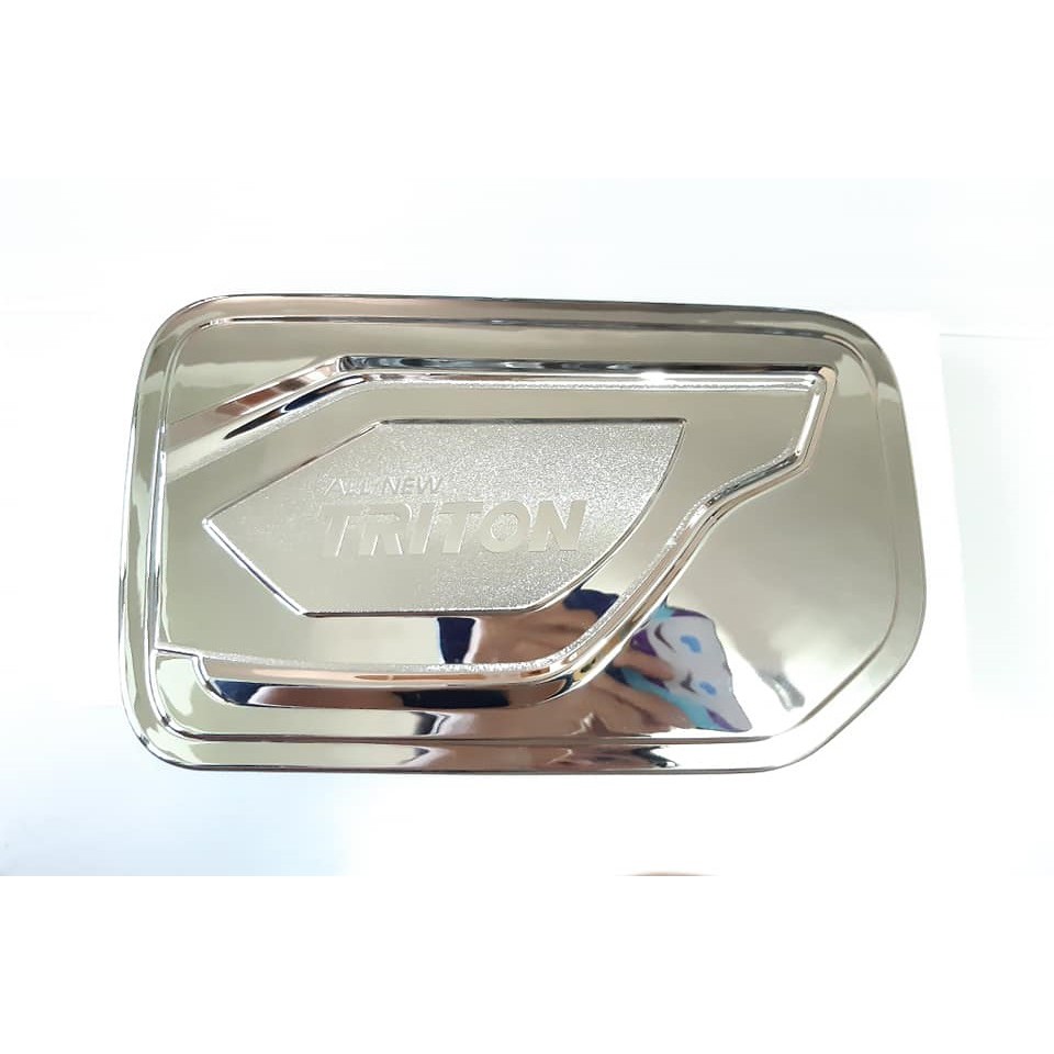 ⭕🆕📢ครอบฝาถังน้ำมันโครเมี่ยม MITSUBISHI TRITON 2015-2018 CAB ⭕🆕📢ประดับยนต์ แต่งรถ อุปกรณ์แต่งรถ อะไหล