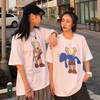 พร้อมส่ง•kaws ผู้ชายและผู้หญิงแฟชั่นคู่ลำลองแขนสั้นเสื้อยืด