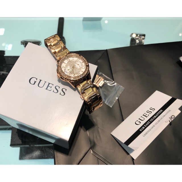 นาฬิกา GUESS