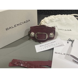 กำไลbalenciaga เก่าเก็บsizeM 15-18 cm ใส่ได้ ของแท้จากshop ไม่เคยใส่