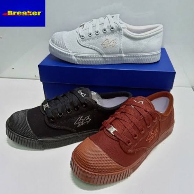 รองเท้านักเรียน ผ้าใบ เบรกเกอร์ Breaker 4x4 ของใหม่(2025)