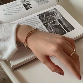 Retro wave แบนเปิดสร้อยข้อมือผู้หญิงปรับได้หรูหราและเรียบง่ายของขวัญวันเกิดคู่สร้อยข้อมือส่วนบุคคล