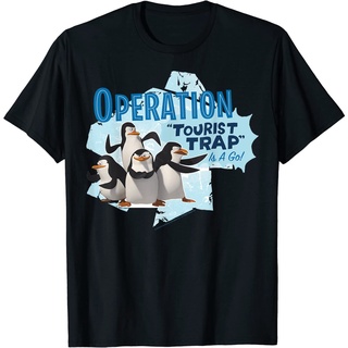 เสื้อยืดผ้าฝ้ายพรีเมี่ยม เสื้อยืด พิมพ์ลายโปสเตอร์ Madagascar Penguin Operation Tourist Trap สําหรับผู้ชาย