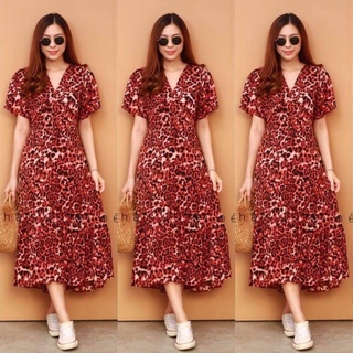 **พร้อมส่ง**เดรสลายเสือคอวีสีน้ำตาลแดงเก๋ๆ
