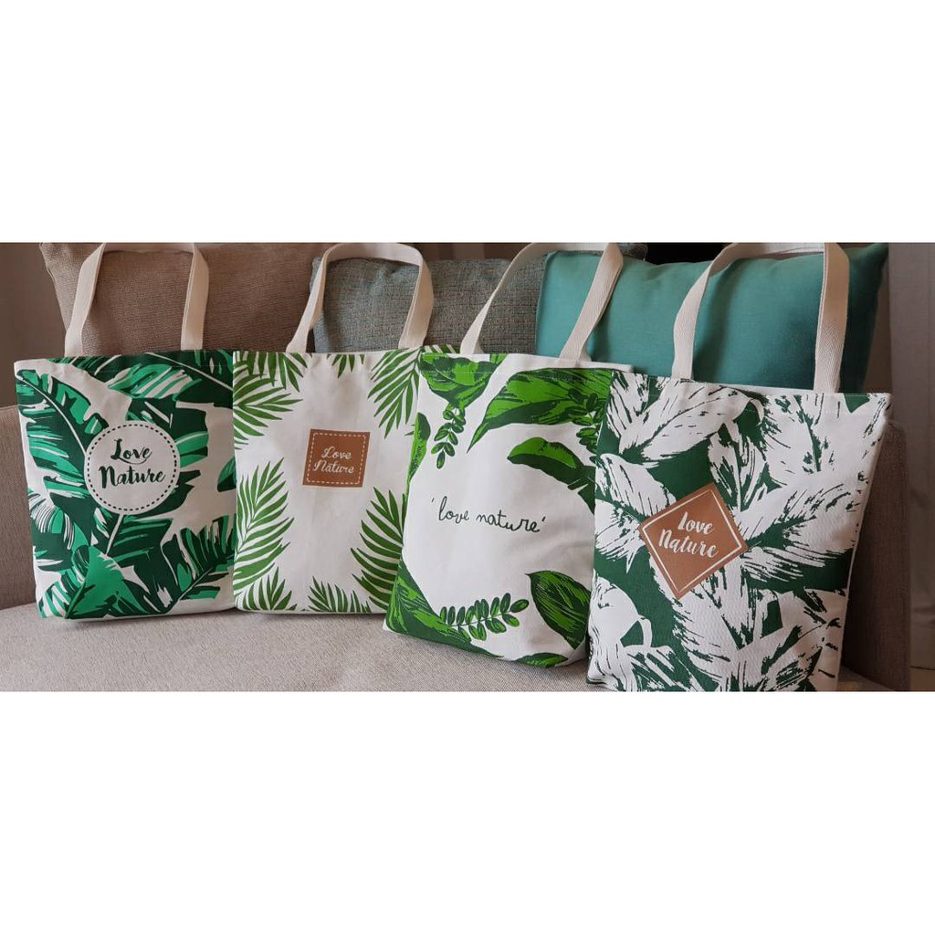 กระเป๋าผ้า ลายใบไม้ ลดโลกร้อน พร้อมส่ง