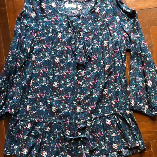 เสื้อผู้หญิงลายดอกตัวยาว ต่อเอว