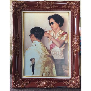 กรอบรูปหลุยส์ หน้าไม้ 3 นิ้ว ขนาดใส่รูป 15x21 นิ้ว สีโอ๊ค ลงลายทอง คลาสสิค