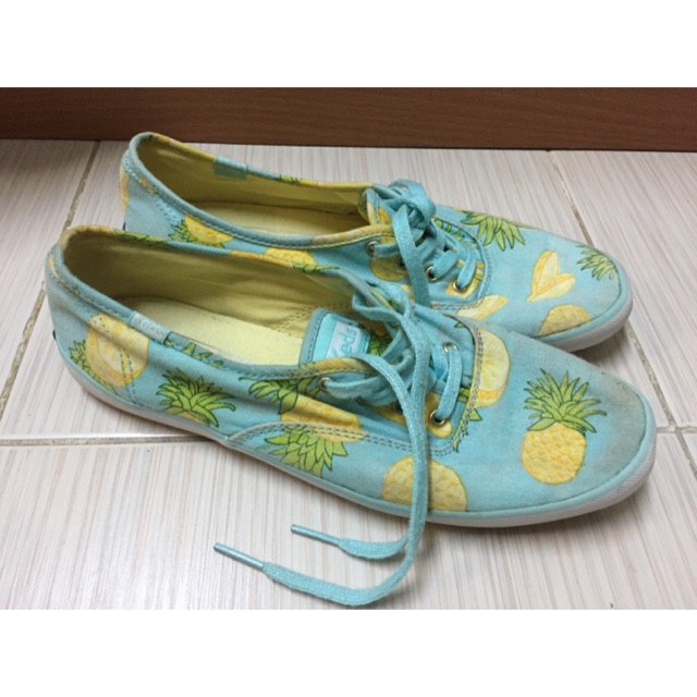 รองเท้า ked ลายสัปปะรด