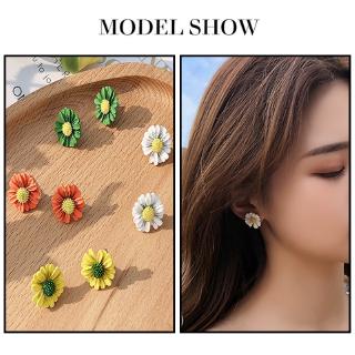 S925 Silver Needle Small Daisy Earrings New Trend Small Fresh Flowers Earrings Sweet Fashion Earrings