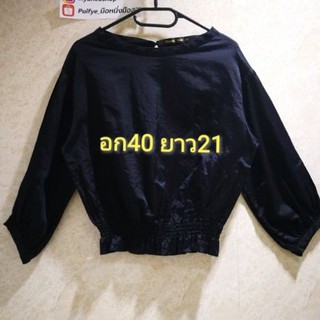 มือ2 เสื้อผ้าโพลีเอส​เตอร์​ ขนาด​ตาม​รูป​