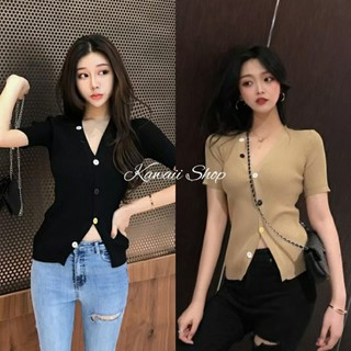 พร้อมส่ง//เสื้อไหมพรมแขนสั้น ติดกระดุมสลับสี