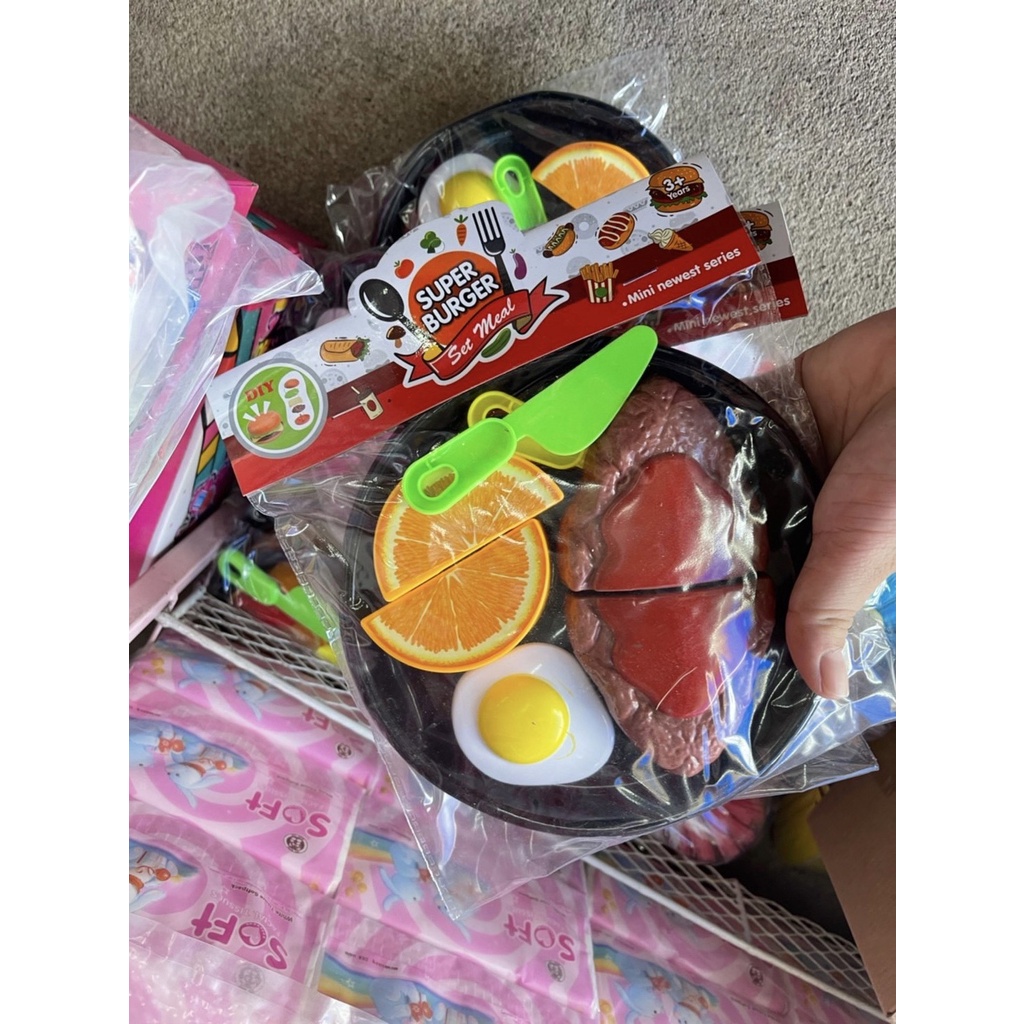 ราคา1ชิ้น ของเล่น บีบปลิ้น ของเล่นเสริมพัฒนาการลูก บีบ หยิบ จับ มีหลายแบบ