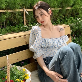เสื้อครอป แขนสั้น เปิดไหล่ ผ้าชีฟอง สีขาว ลายดอกไม้ สีน้ำเงิน สไตล์เกาหลี แฟชั่นสําหรับผู้หญิง