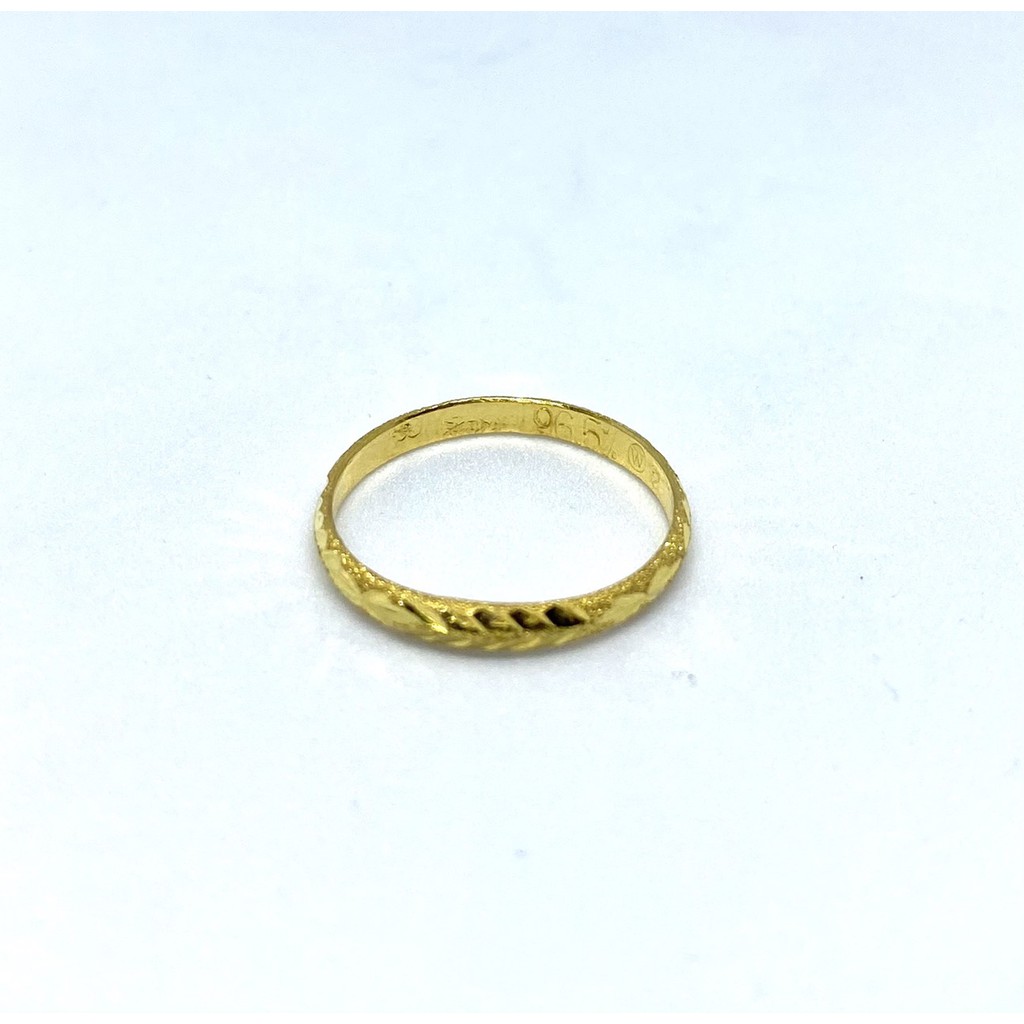 แหวนทอง แหวนแกะลายรอบวง 0.6 กรัม