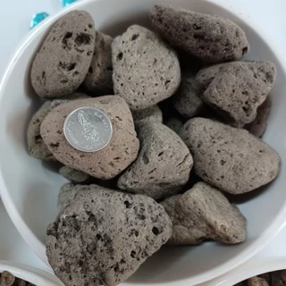 หินพัมมิส หินภูเขาไฟ ถุง 1 กิโล ใช้กรองในตู้ปลา ใช้ผสมดินปลูก