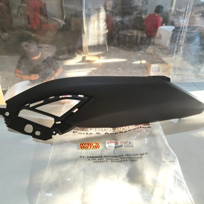 ALL NEW NMAX, N MAX BODY COVER BLACK DOFF LEFT (B6H-P3) ต้นฉบับ YAMAHA