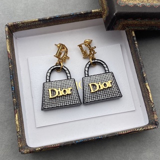 ต่างหูแฟชั่น รูปตัวอักษร Dior หรูหรา