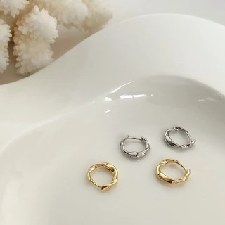 earika.earrings - twist hoop ต่างหูก้านเงินแท้ชุบทองคำขาว/ทอง (มีให้เลือก 3 สี) เหมาะสำหรับคนแพ้ง่าย