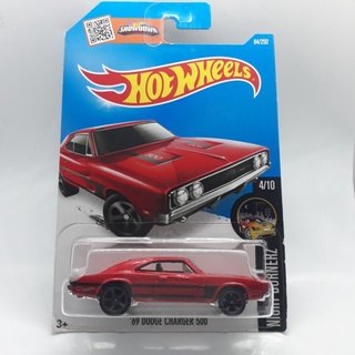 รถเหล็ก Hotwheels 69 DODGE CHARGER 500 สีแดง (ib21)