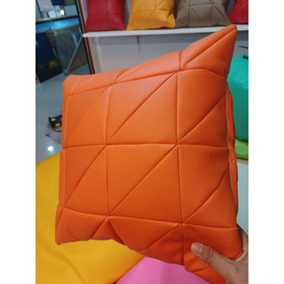 หมอนหนังpvc ขนาด 30×30 cm