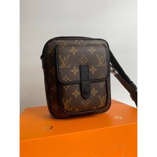 กระเป๋าแบรนด์เนมพร้อมส่ง New Louis Vuitton Christopher bag งานสวยเป๊ะ