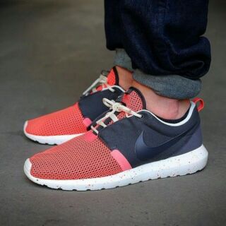 NIKE ROSHERUN NM BR