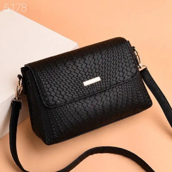 กระเป๋าสตรีนําเข้าผู้หญิงกระเป๋าสะพายแฟชั่นเกาหลีกระเป๋าสะพายหนังนําเข้าผู้หญิงSCHOOL BAGS LATEST CU