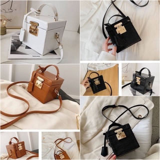 Croco Box BAG กระเป๋าทรงกล่องถือ ปั้มลายสุดเก๋ กระเป๋าสะพาย กระเป๋าถือ กระเป๋าสะพายข้าง กระเป๋าแฟชั่น ใช้ได้ทุกวันทรงสวย
