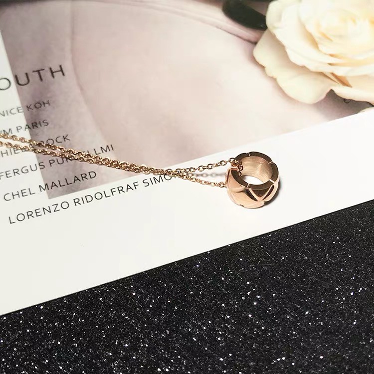 สร้อยคอโซ่สั้น ชุบไทเทเนียม 18K จี้เพชร สไตล์ยุโรป อเมริกัน ย้อนยุค ไฮเอนด์ ไม่เป็นสนิม ไม่จางง่าย กันน้ํา ของขวัญแฟนสาว - รูปที่ 5