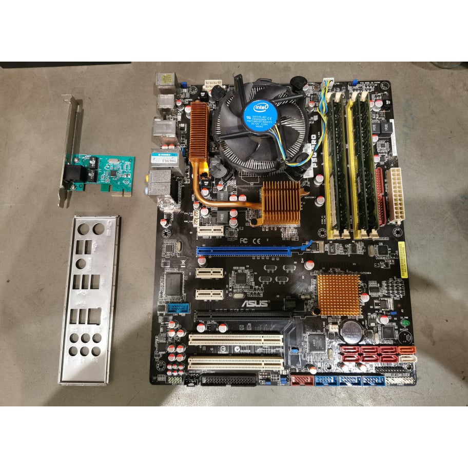 ชุดเมนบอร์ดเทพ ASUS P5Q-PRO SOCKET 775 + CPU Q9400 4คอร์ 4เทรด + RAM ddr2 8G + การ์ดแลนด์ Gigabit + 