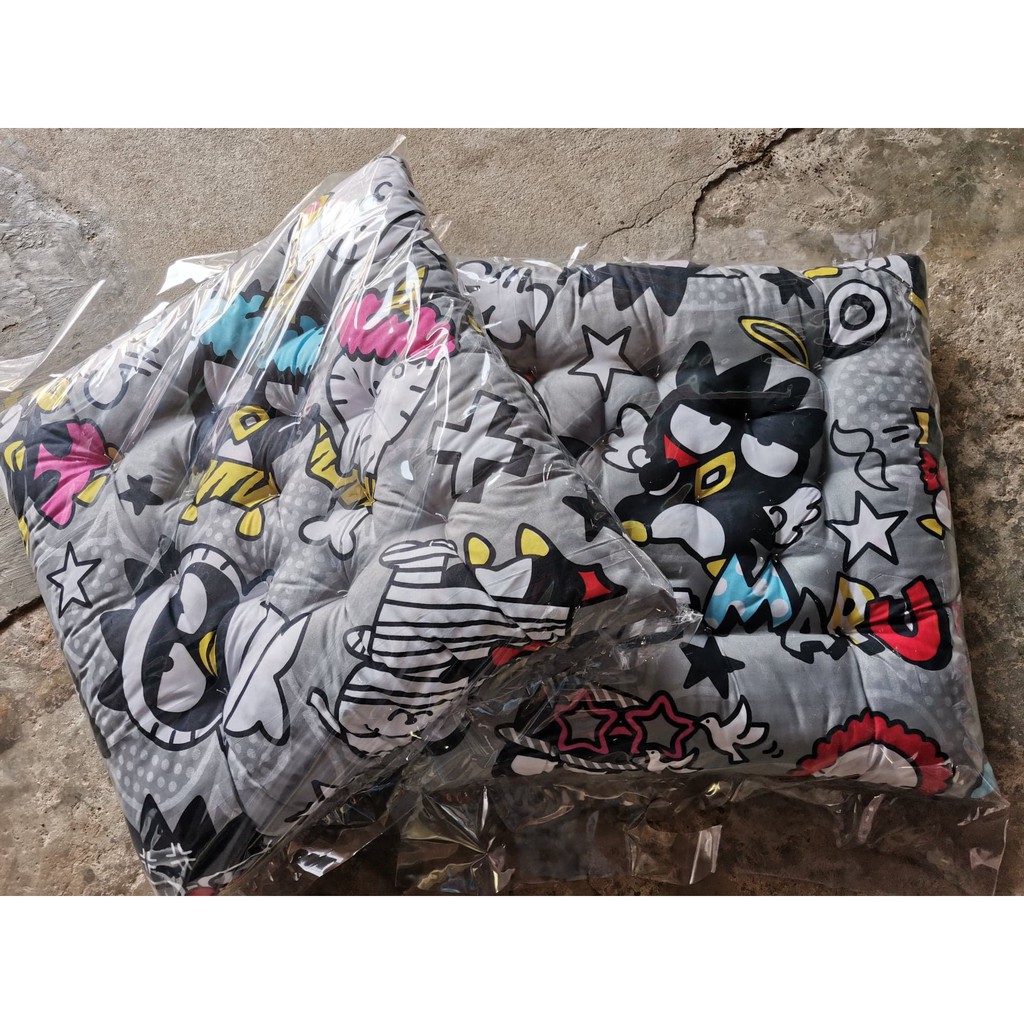 เบาะรองนั่ง ใหญ่ ลายการ์ตูน ราคาถูก ผ้าหนานุ่ม งานฝีมือ จากผู้สูงอายุ