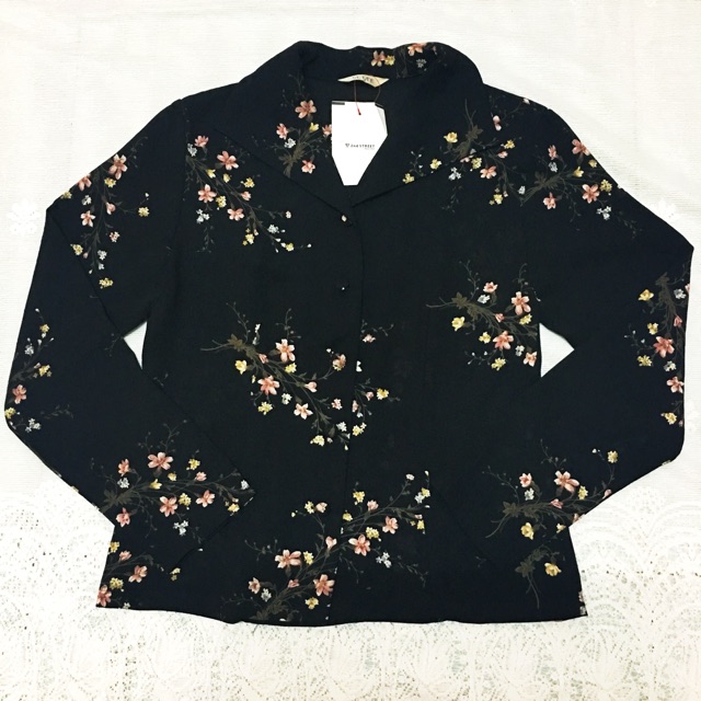 เสื้อลายดอกสีดำ 2nd street