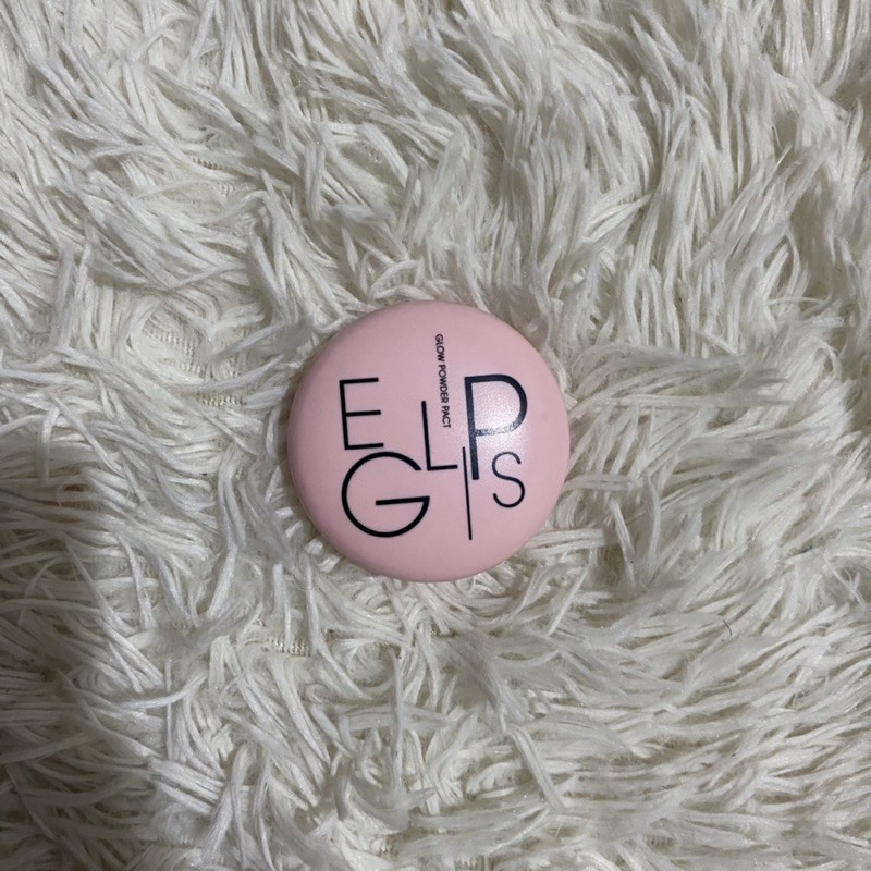 Eglips Glow Powder Pact แป้งโกลว์เพิ่มความเงา