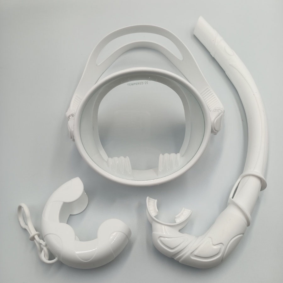 Synorkeling Mask ซิลิโคนกระจกเทมเปอร์หน้ากากดําน้ําพร้อมสายรัดปรับระดับได้