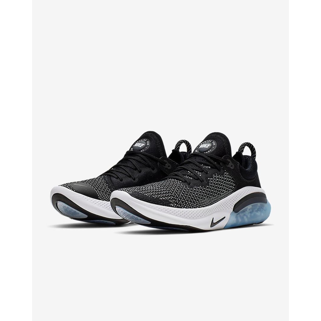 black nike tn trainers