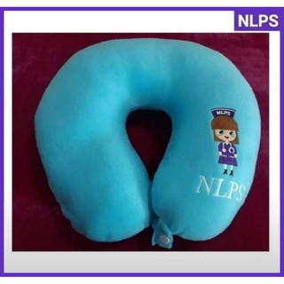 หมอนรองคอมี 2 สี มีสีฟ้าและสีส้ม จากบริษัท NLPS