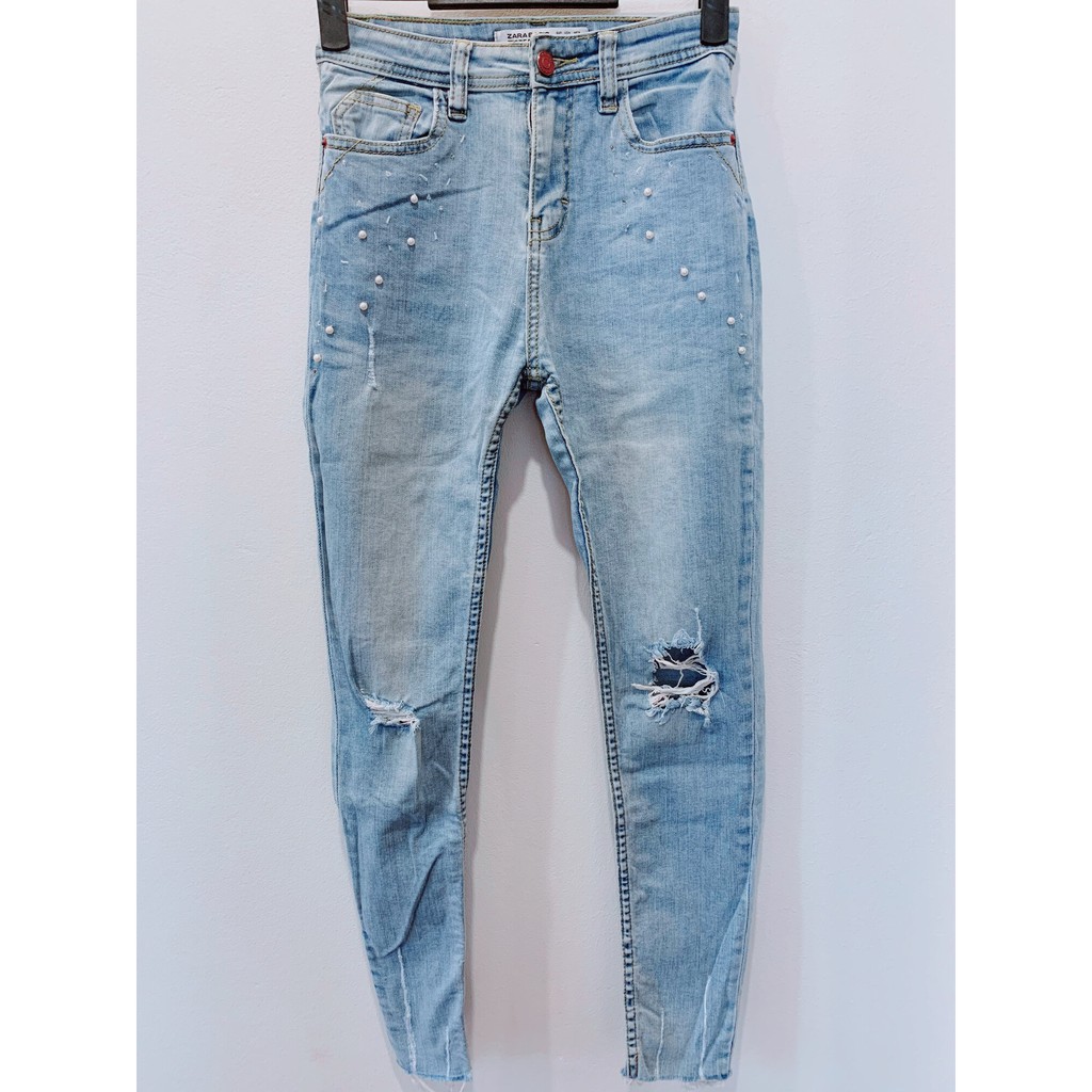 กางเกงยีนส์ผู้หญิง - ZARA BASIC Z1975 DENIM – SKY BLUE – SIZE 32/01/22 – TAPERED TUBE – KNEES – BEAD