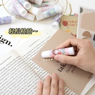 (P-110) กาวแท่ง 9 กรัม glue stick คุณภาพดี ลายน่ารัก เกาหลี การ์ตูน กาวPVA กาวแท่งพกพา พกพาสะดวก อุปกรณ์เครื่องเขียน