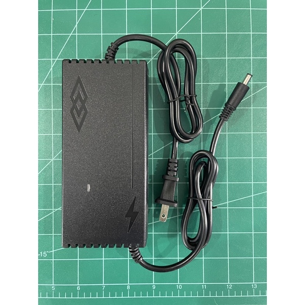 ที่ชาร์จแบตเตอรี่ LiFePo4 14.6V 10A ที่ชาร์จแบตลิเธียม
